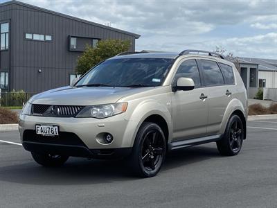 2009 Mitsubishi Outlander - Thumbnail