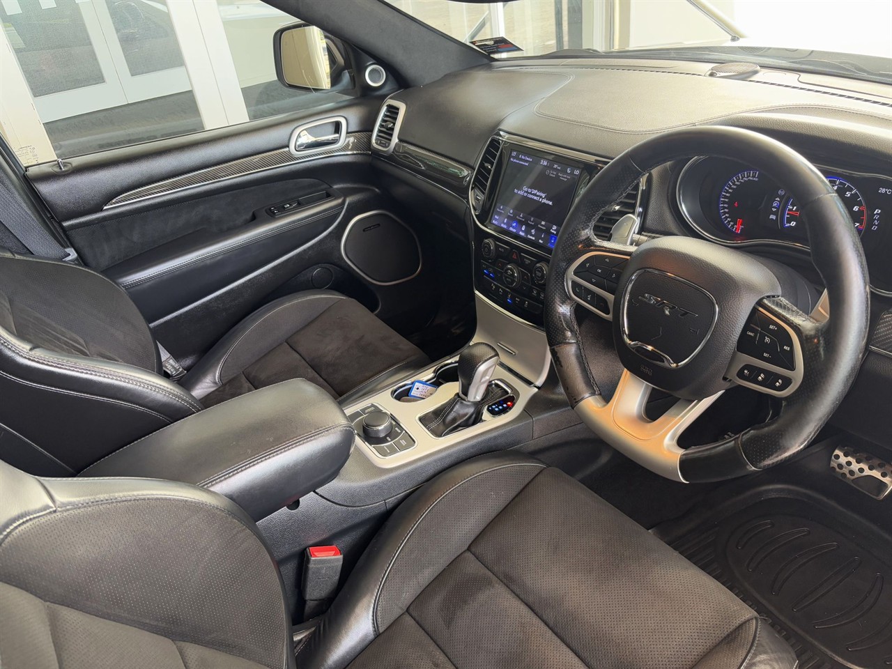 2019 Jeep GRAND CHEROKEE