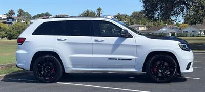 2019 Jeep GRAND CHEROKEE - Thumbnail