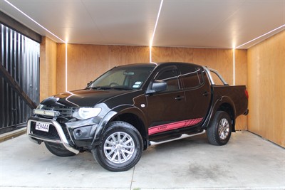 2013 Mitsubishi Triton