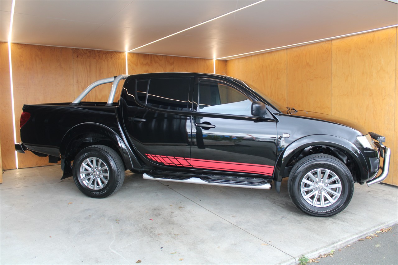 2013 Mitsubishi Triton