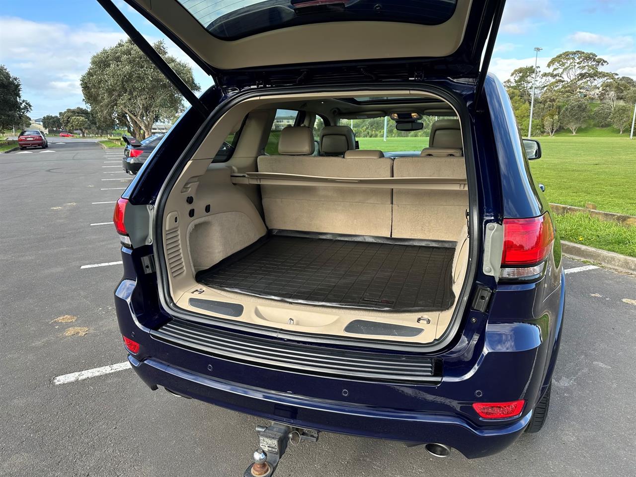 2018 Jeep GRAND CHEROKEE