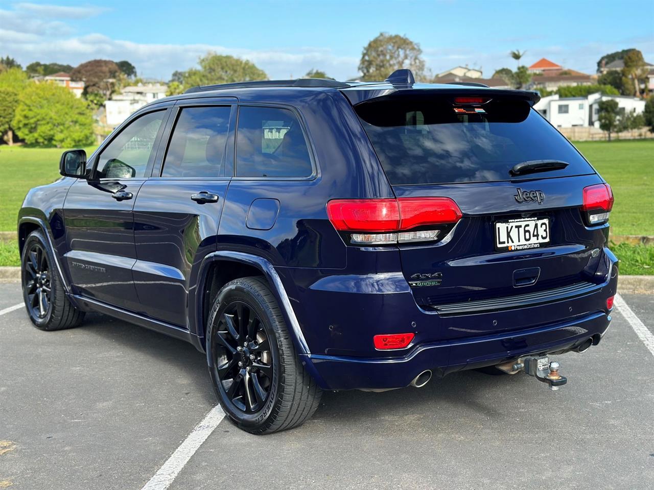 2018 Jeep GRAND CHEROKEE