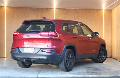 2015 Jeep CHEROKEE - Thumbnail