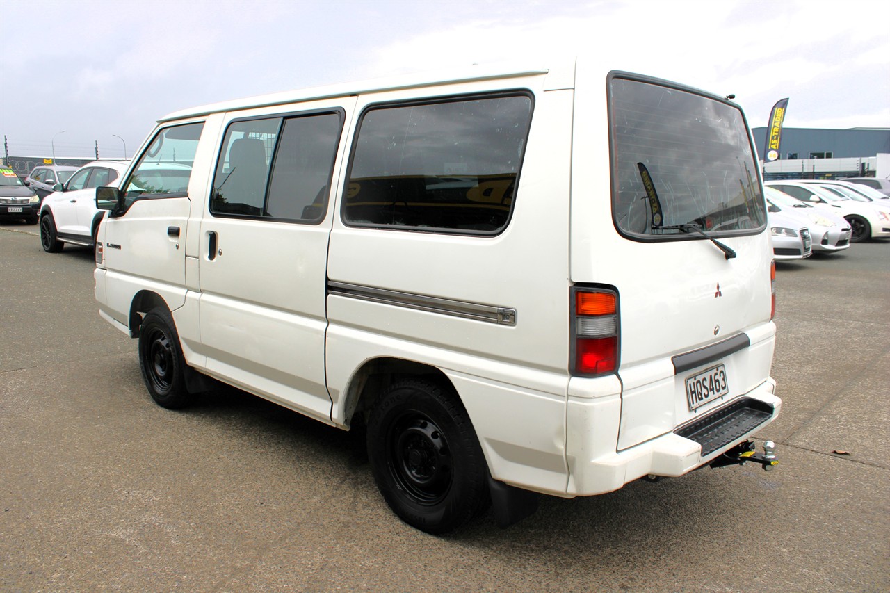 2014 Mitsubishi L300