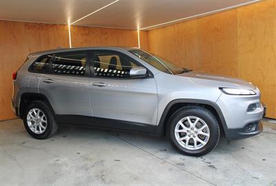 2016 Jeep CHEROKEE - Thumbnail