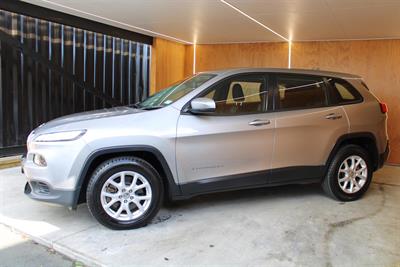 2016 Jeep CHEROKEE - Thumbnail