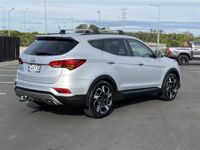 2017 Hyundai SANTA FE - Thumbnail