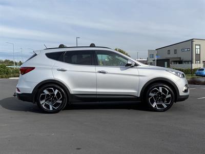 2017 Hyundai SANTA FE - Thumbnail