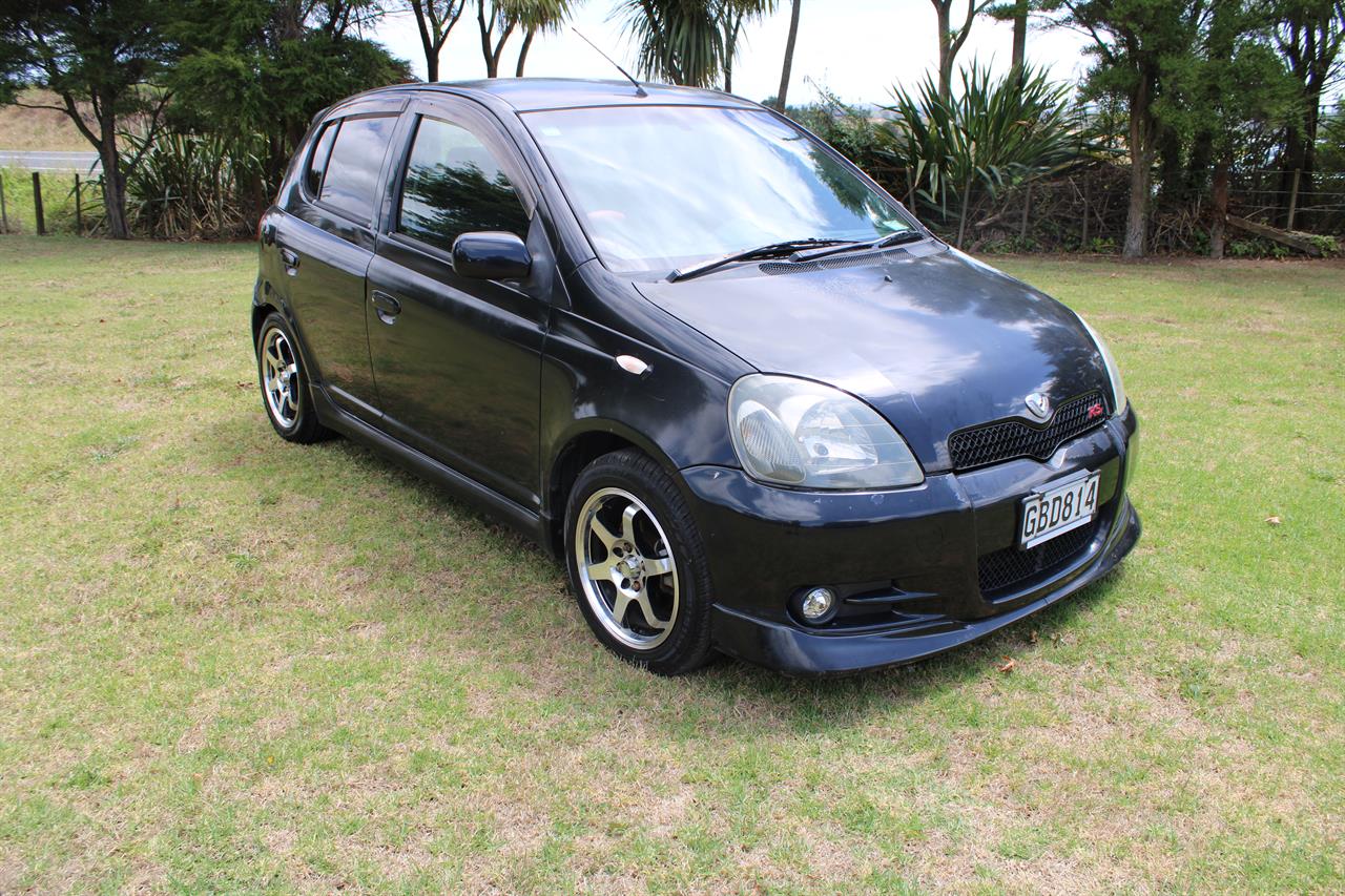 2002 Toyota Vitz