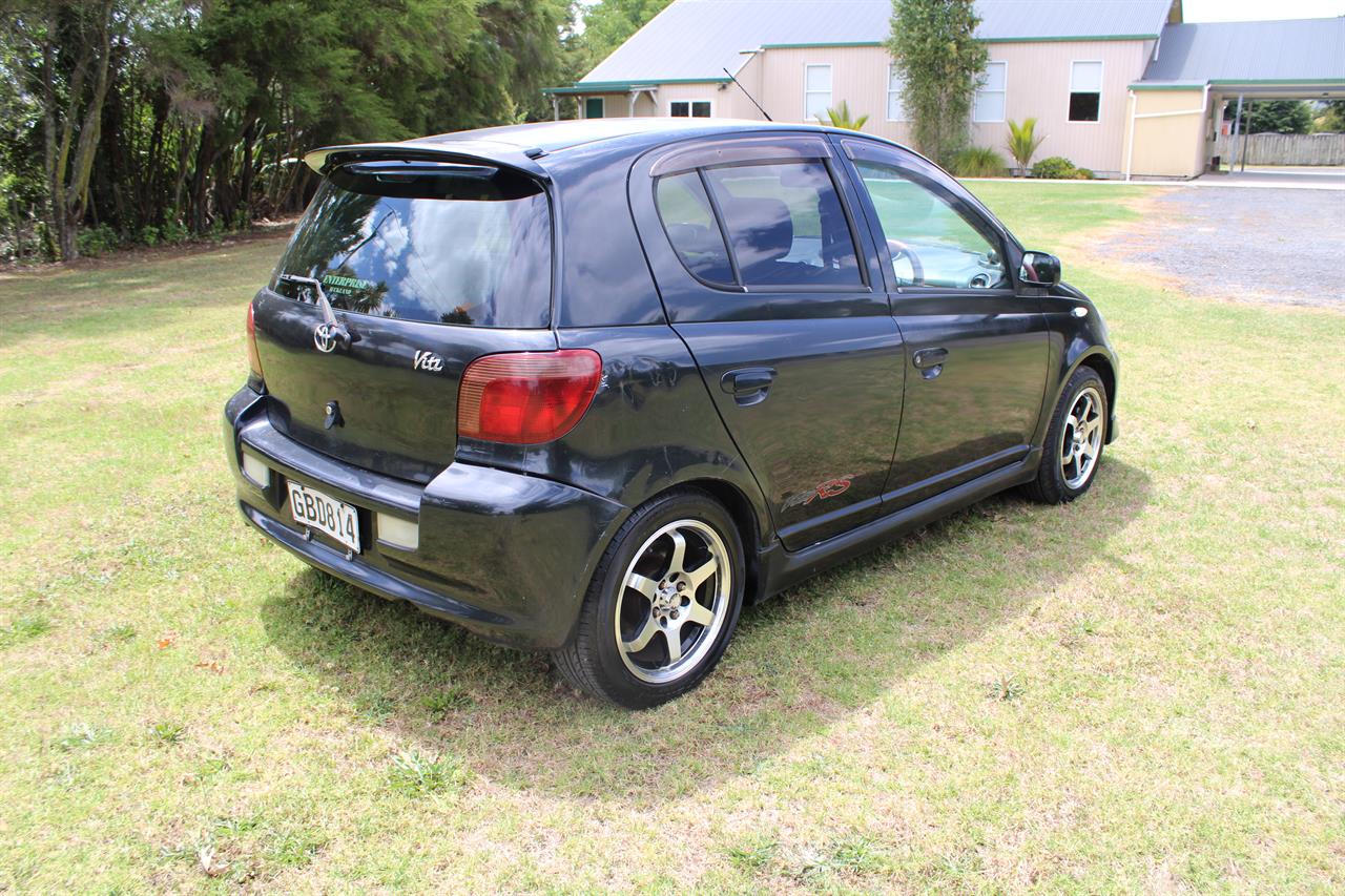 2002 Toyota Vitz