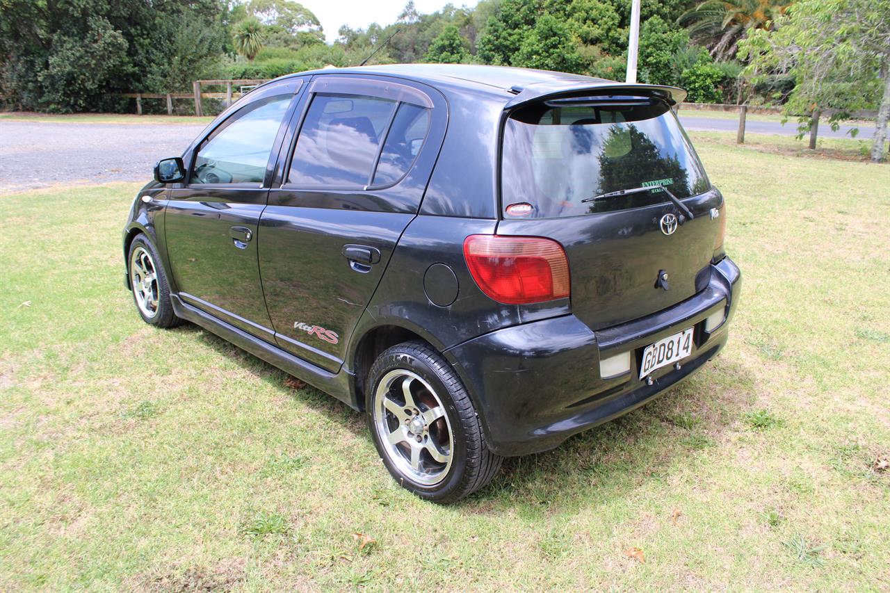 2002 Toyota Vitz