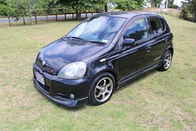 2002 Toyota Vitz - Thumbnail