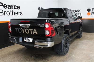 2022 Toyota Hilux - Thumbnail