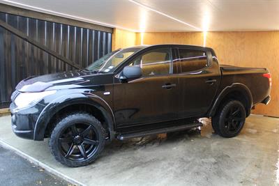 2016 Mitsubishi Triton - Thumbnail