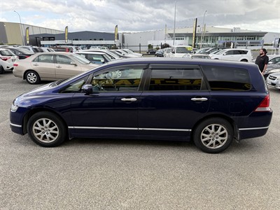 2004 Honda Odyssey - Thumbnail