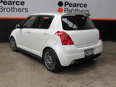 2008 Suzuki Swift - Thumbnail