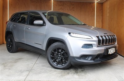 2016 Jeep CHEROKEE - Thumbnail