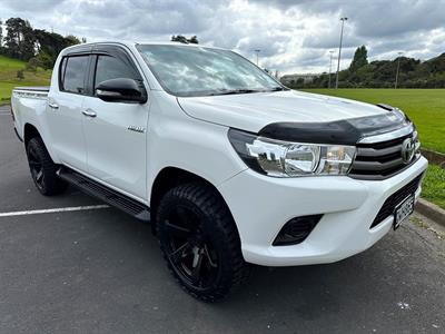 2017 Toyota Hilux - Thumbnail