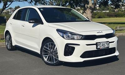 2022 Kia RIO - Thumbnail