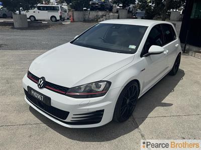 2014 Volkswagen Golf - Thumbnail