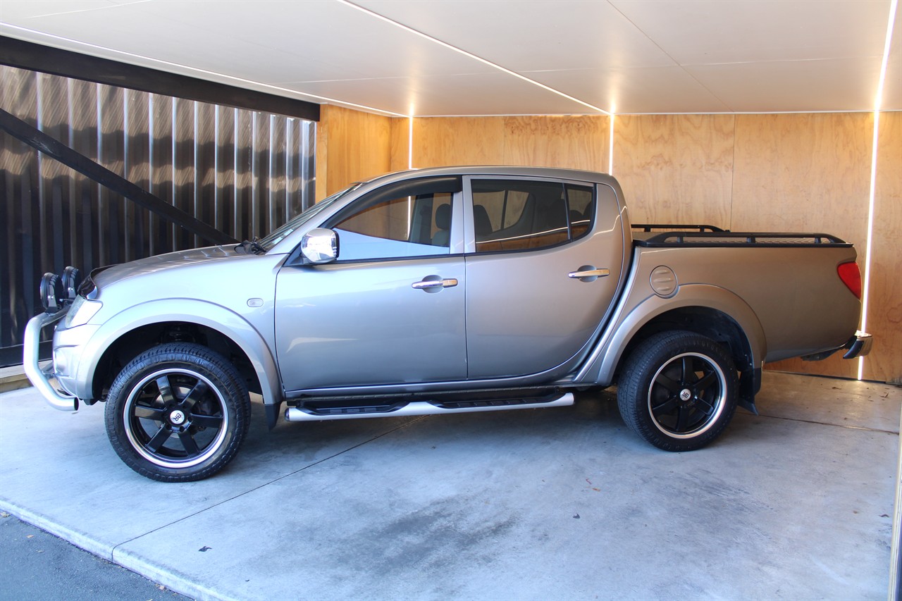 2014 Mitsubishi Triton