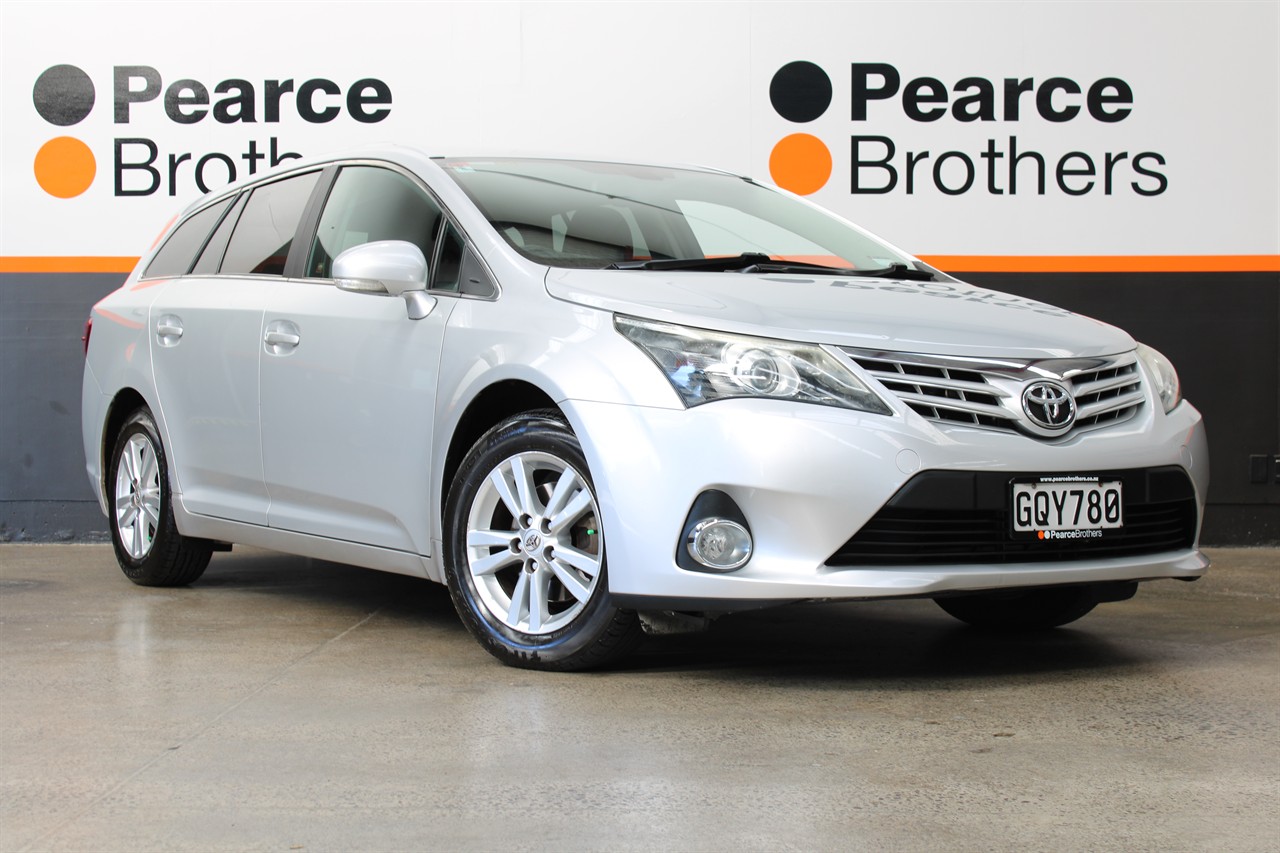 2012 Toyota AVENSIS