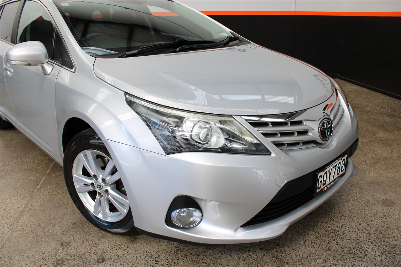 2012 Toyota AVENSIS