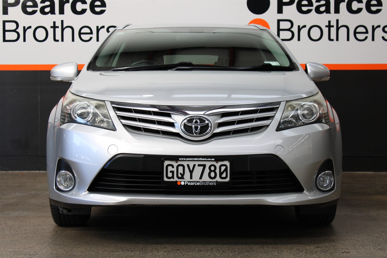 2012 Toyota AVENSIS