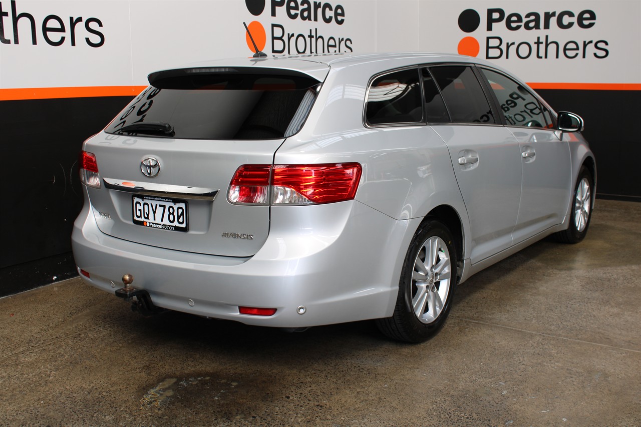 2012 Toyota AVENSIS