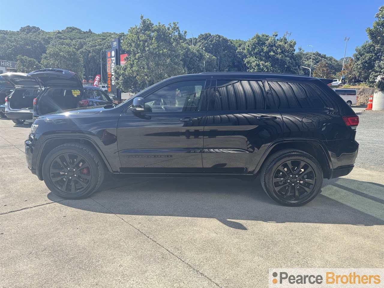 2017 Jeep GRAND CHEROKEE