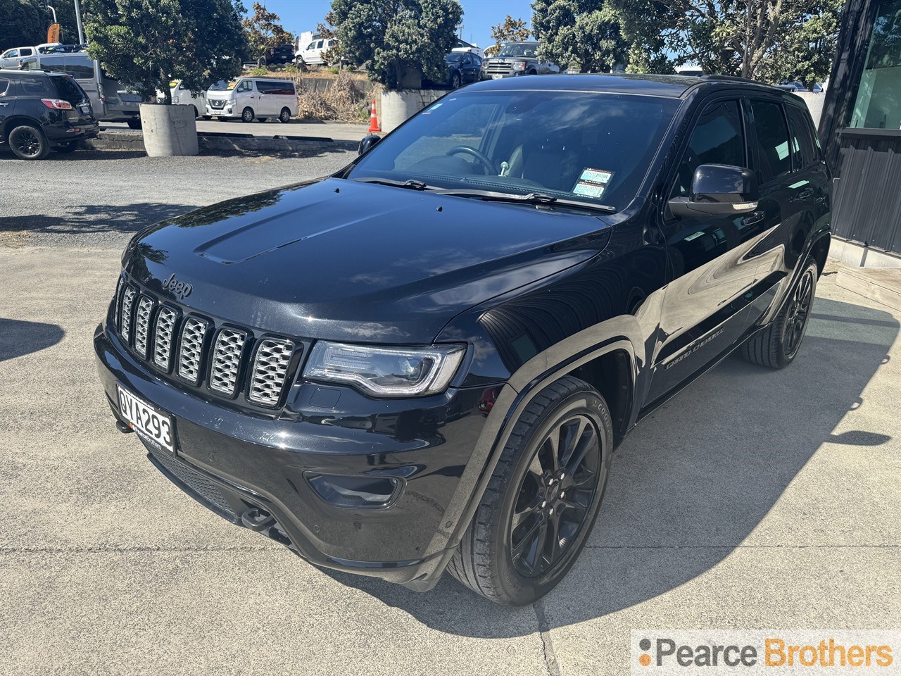 2017 Jeep GRAND CHEROKEE