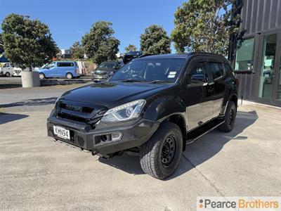 2017 Isuzu Mu-X - Thumbnail