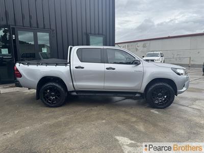 2018 Toyota Hilux - Thumbnail