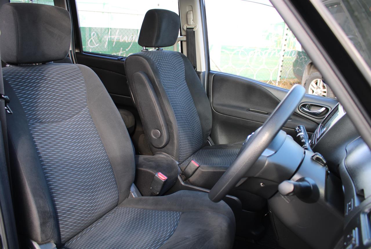 2013 Nissan Serena