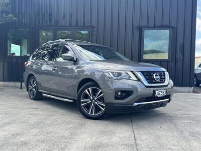 2017 Nissan Pathfinder - Thumbnail