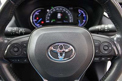 2020 Toyota RAV4 - Thumbnail