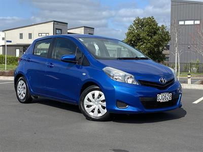 2012 Toyota Yaris - Thumbnail