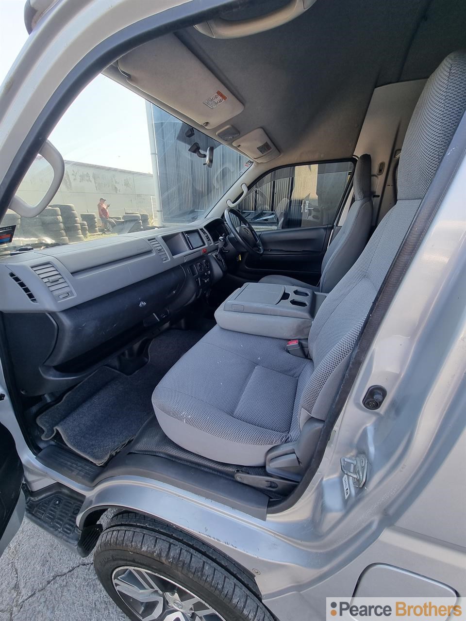 2006 Toyota Hiace