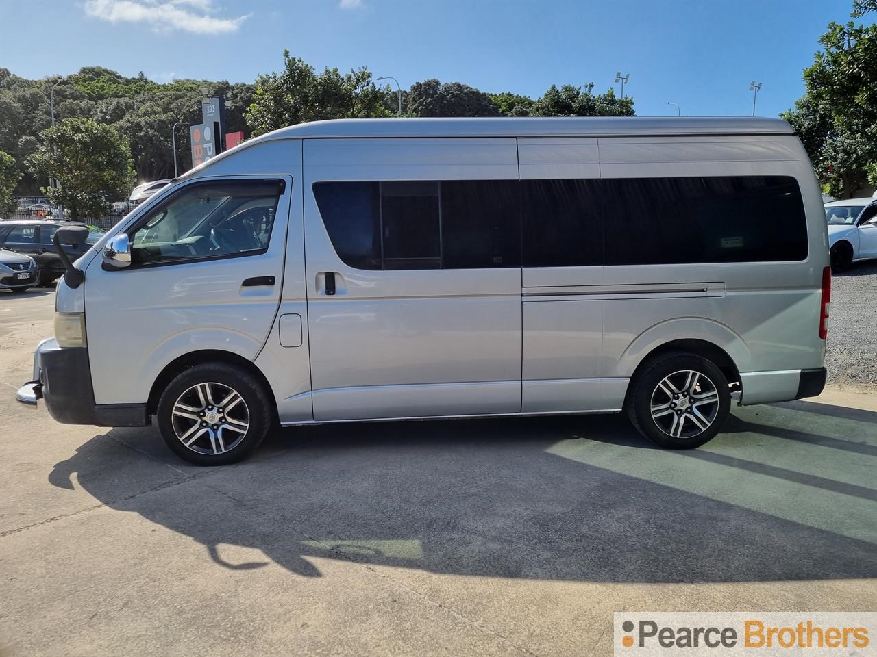 2006 Toyota Hiace