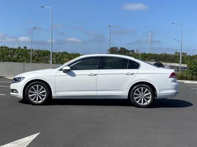 2016 Volkswagen Passat - Thumbnail