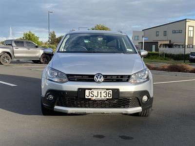 2016 Volkswagen Cross Polo - Thumbnail