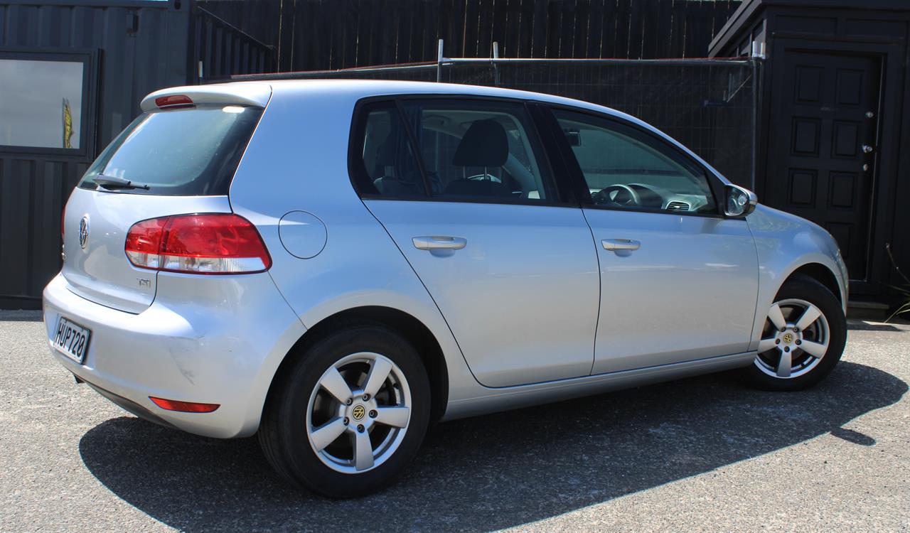 2010 Volkswagen GOLF