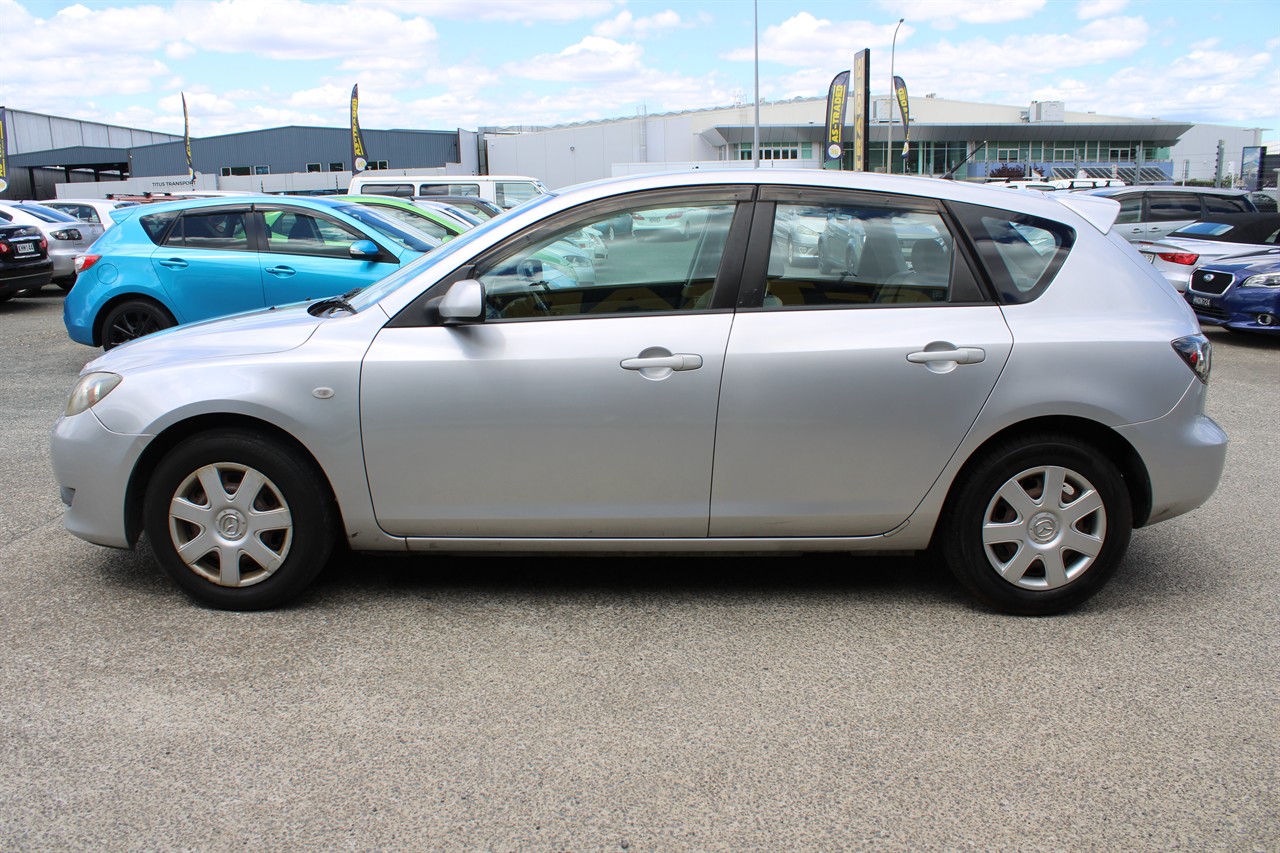 2005 Mazda Axela