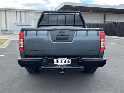 2015 Nissan Navara - Thumbnail