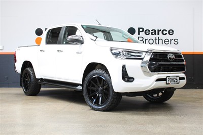 2022 Toyota Hilux - Thumbnail