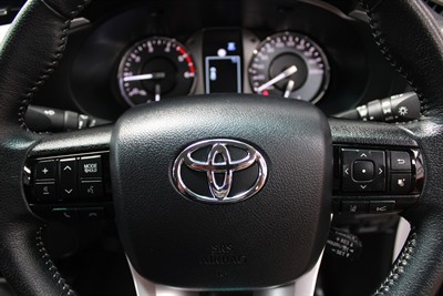 2022 Toyota Hilux - Thumbnail