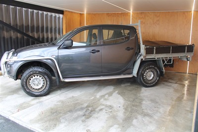 2014 Mitsubishi Triton - Thumbnail