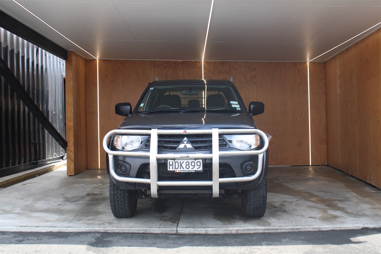 2014 Mitsubishi Triton