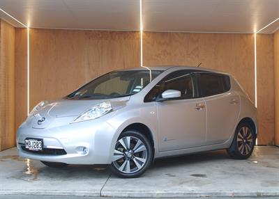 2016 Nissan Leaf - Thumbnail